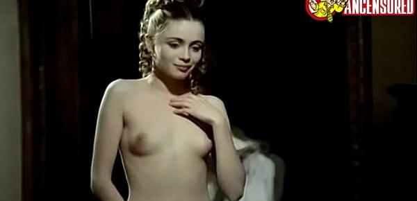  Emmanuelle Béart nude scenes in Un Amour interdit (1984)